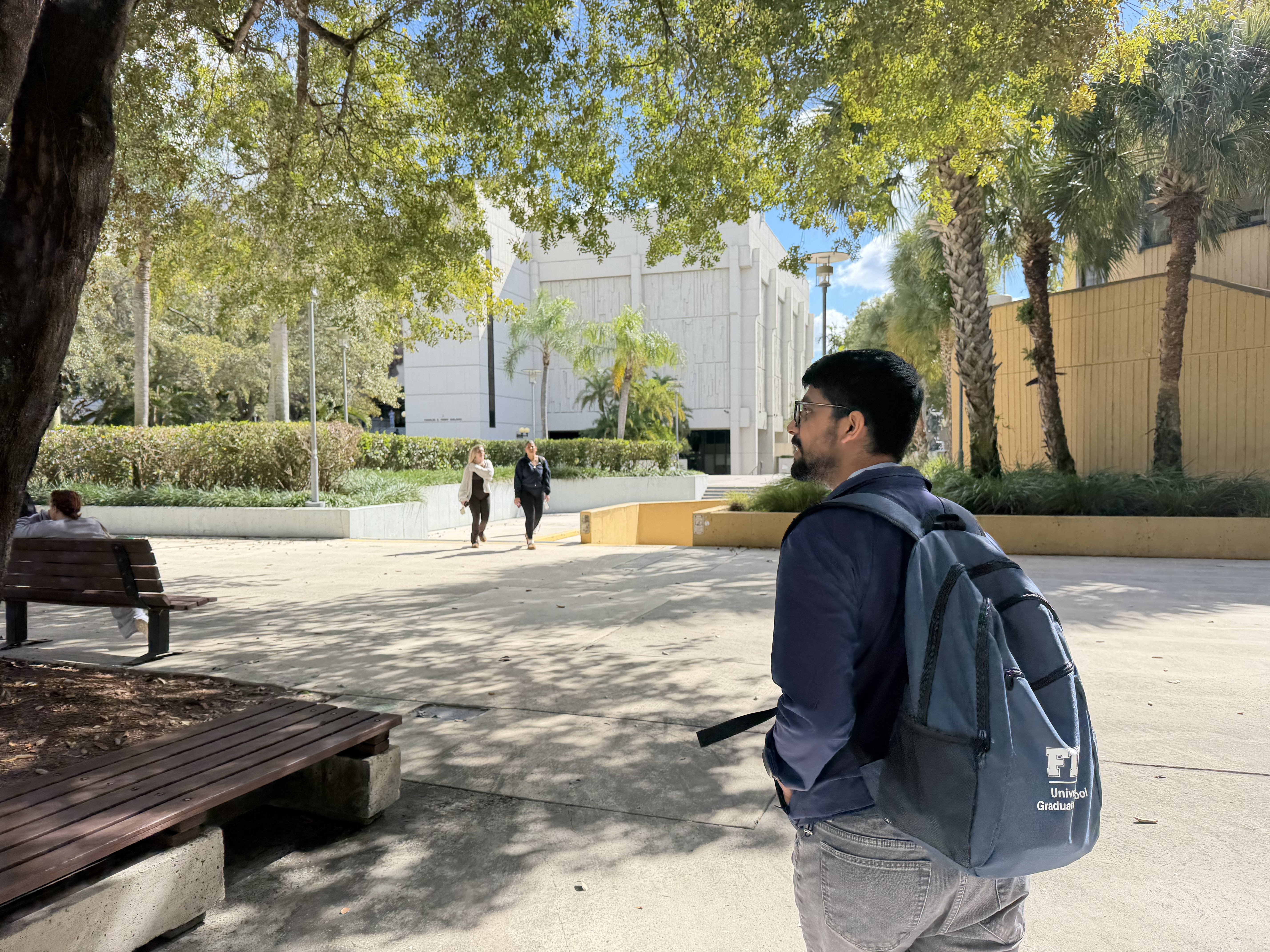 FIU